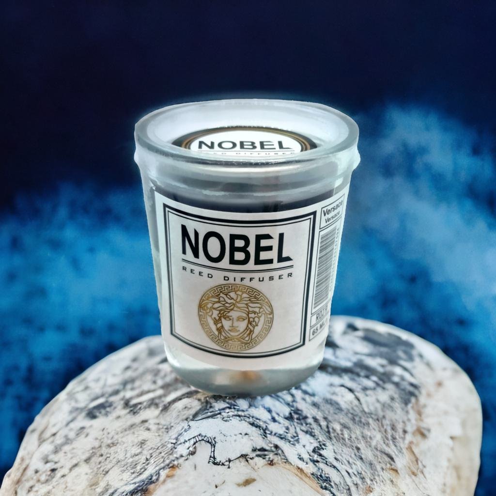 شمع معطر رایحه Versace برند نوبل